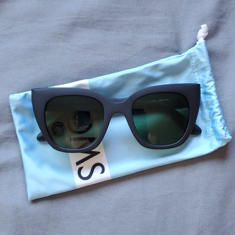 Tom's sunglasses